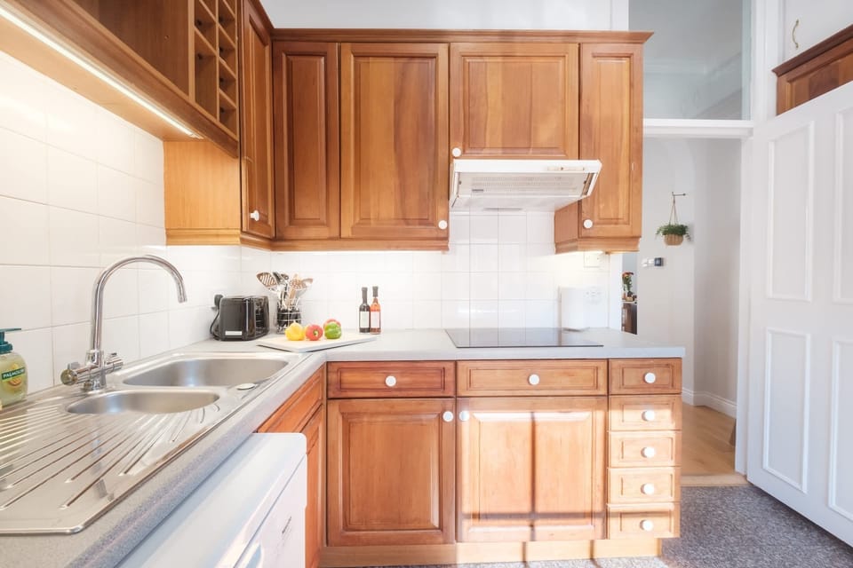 The kitchen is fully equipped to prepare a simple meal