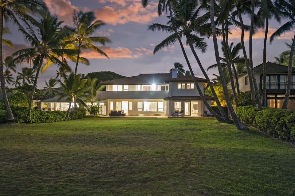 Kailua Hale Kahakai is quite beautiful at dusk.