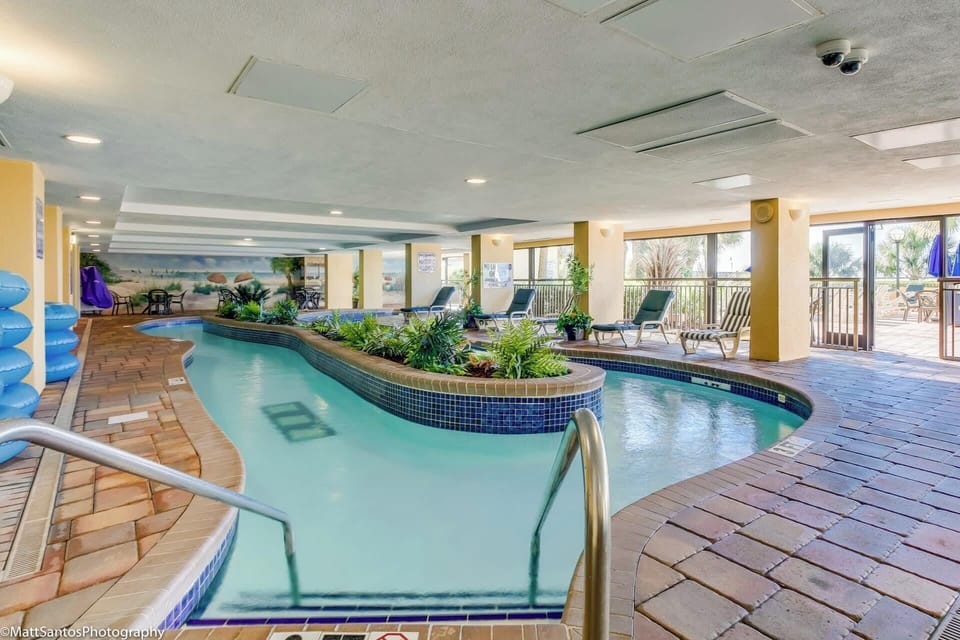 Take a dip in the winding lazy river, perfect for relaxing and unwinding. 
