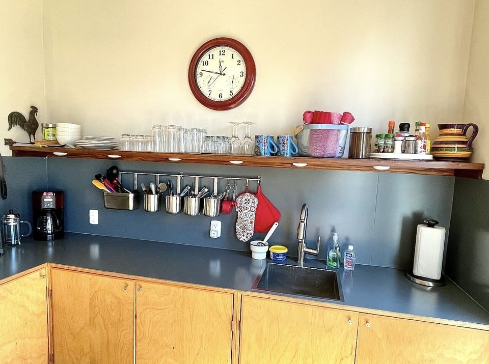 Kitchenette 