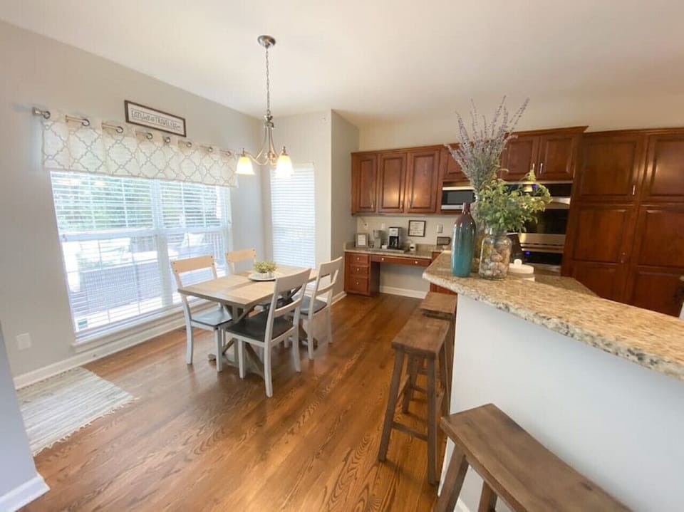 Breakfast Bar counter space serves three people. Kids love this area!