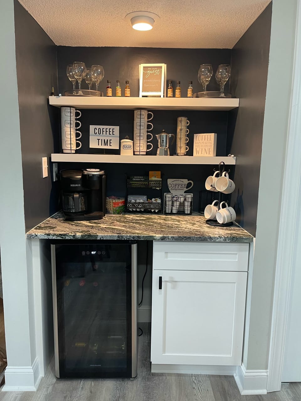 Coffee/wine bar 