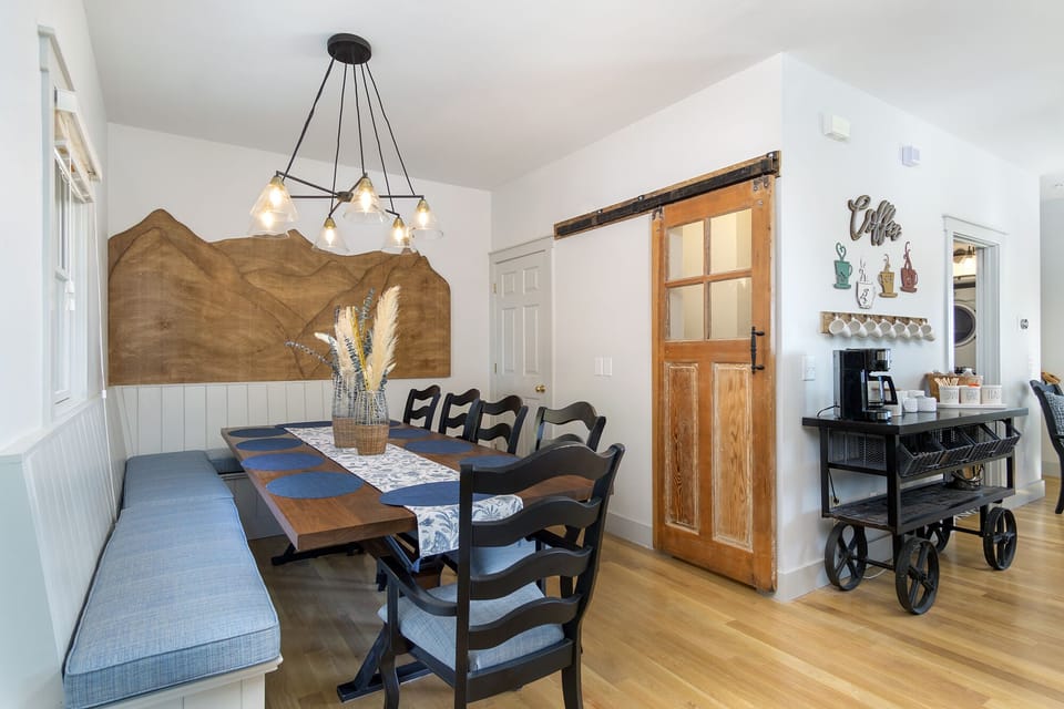 dinning area with seating for 10+ and coffee station