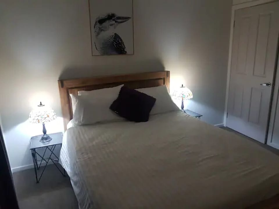 Bedroom 2 with Queen Bed