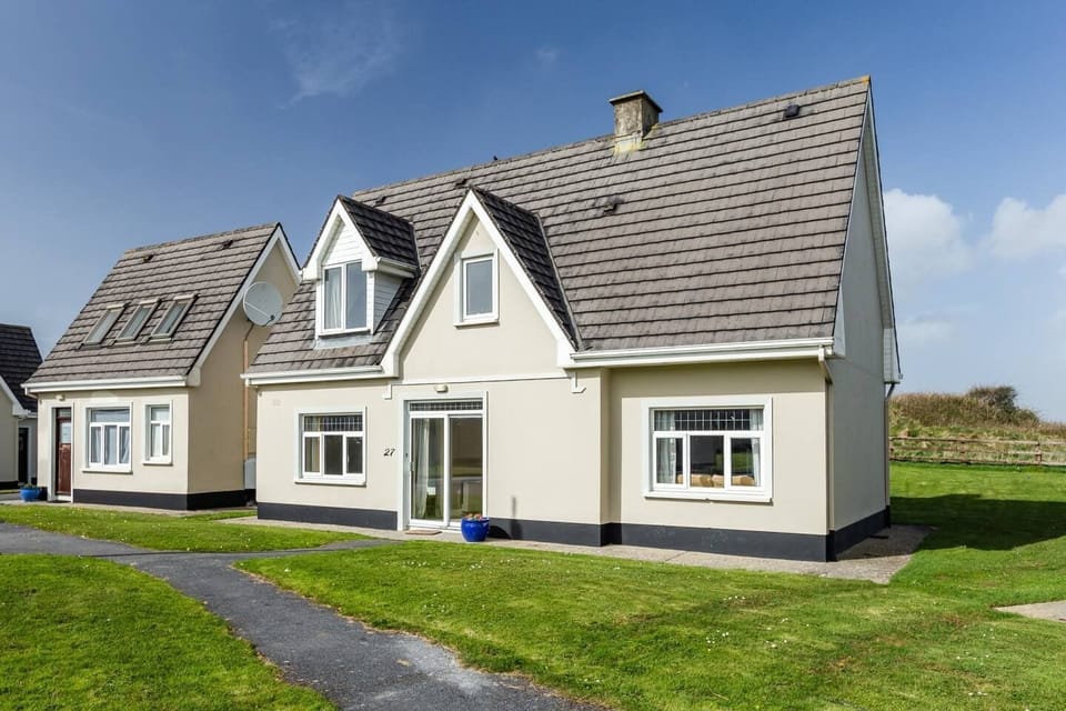 The Links 27 holiday home in lahinch co clare (1)
