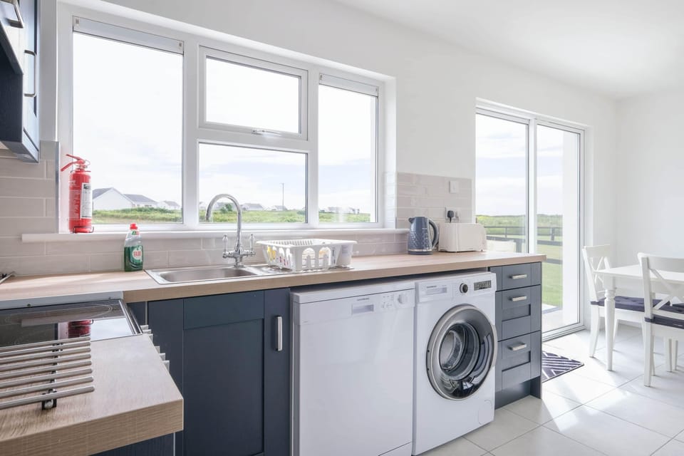 Kitchen (2)