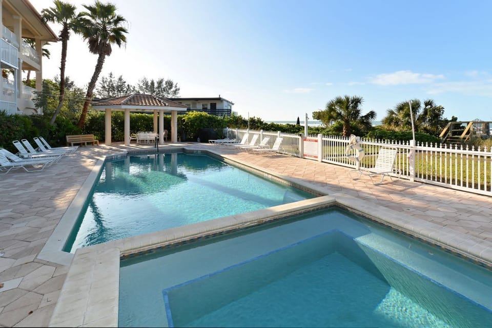 Stunning community pool