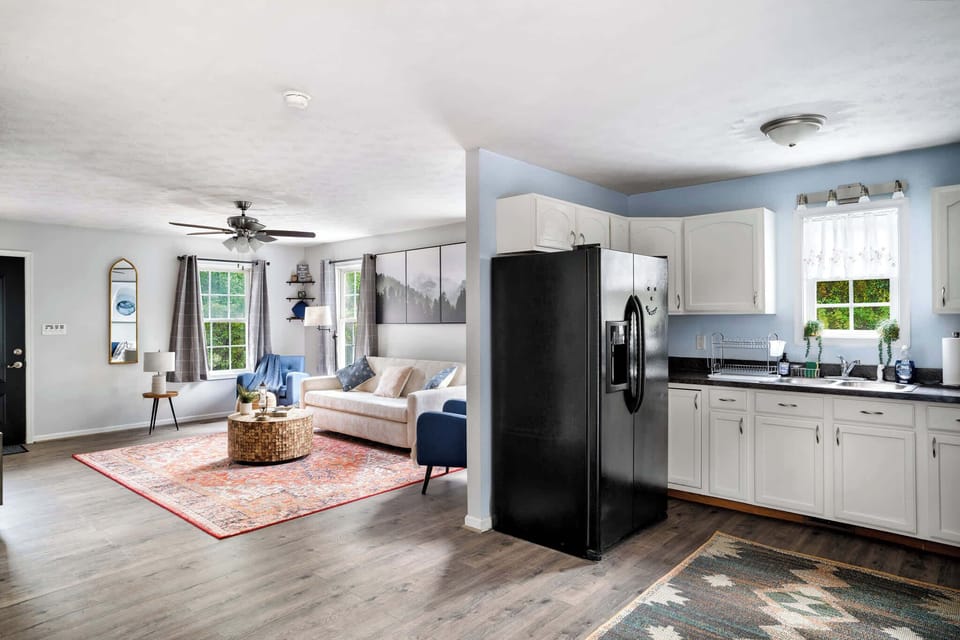 The open floor plan at Ellery Cottage is the perfect setup for your Luray getaway.