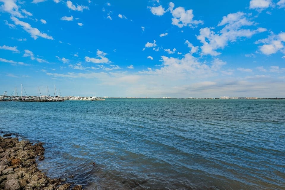 54-web-or-mls-Gazebo View 1