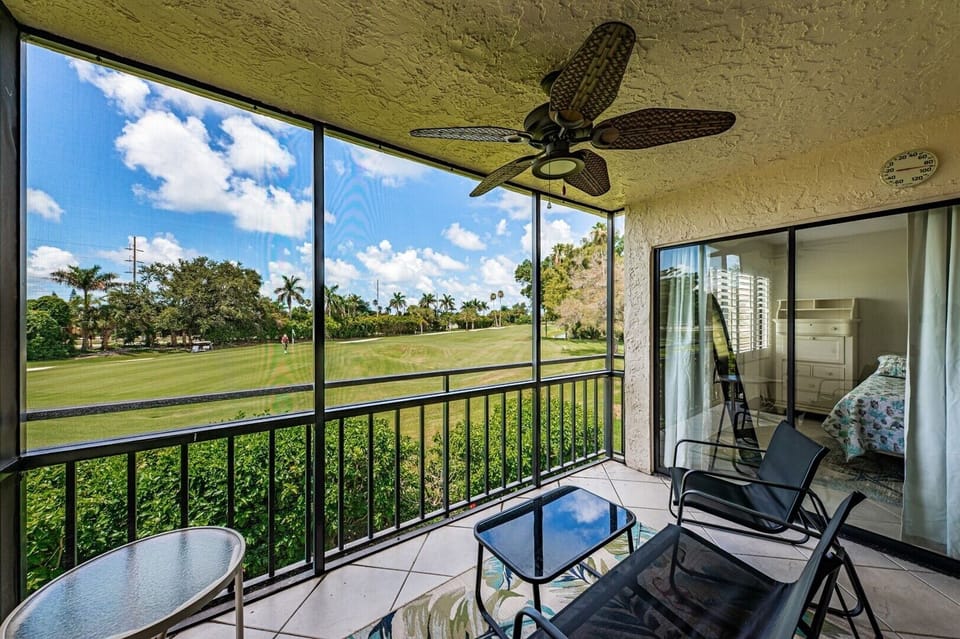 22-web-or-mls-Balcony 1