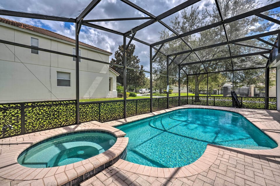 Private Pool & Hot Tub