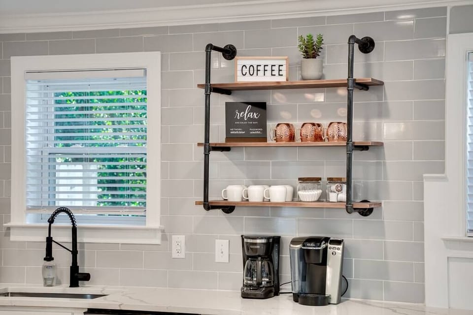 Coffee Bar with Drip Coffee & Keurig