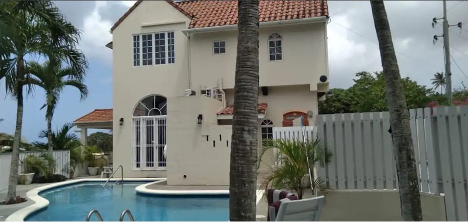 Sunset Reef - side view with pool