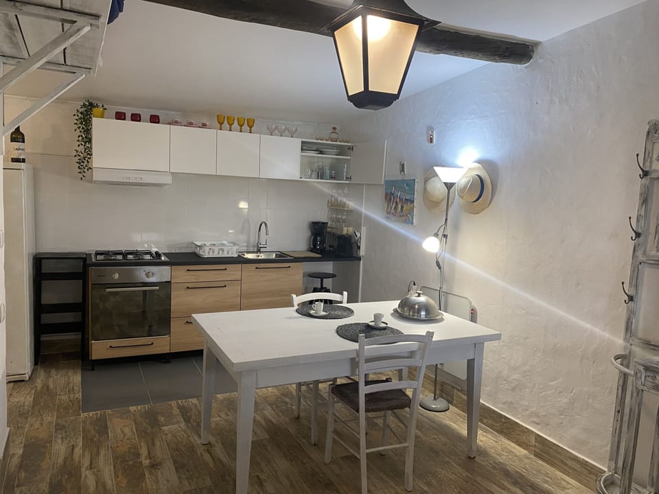 kitchen number two
(when renting the house, you can use both kitchens). 