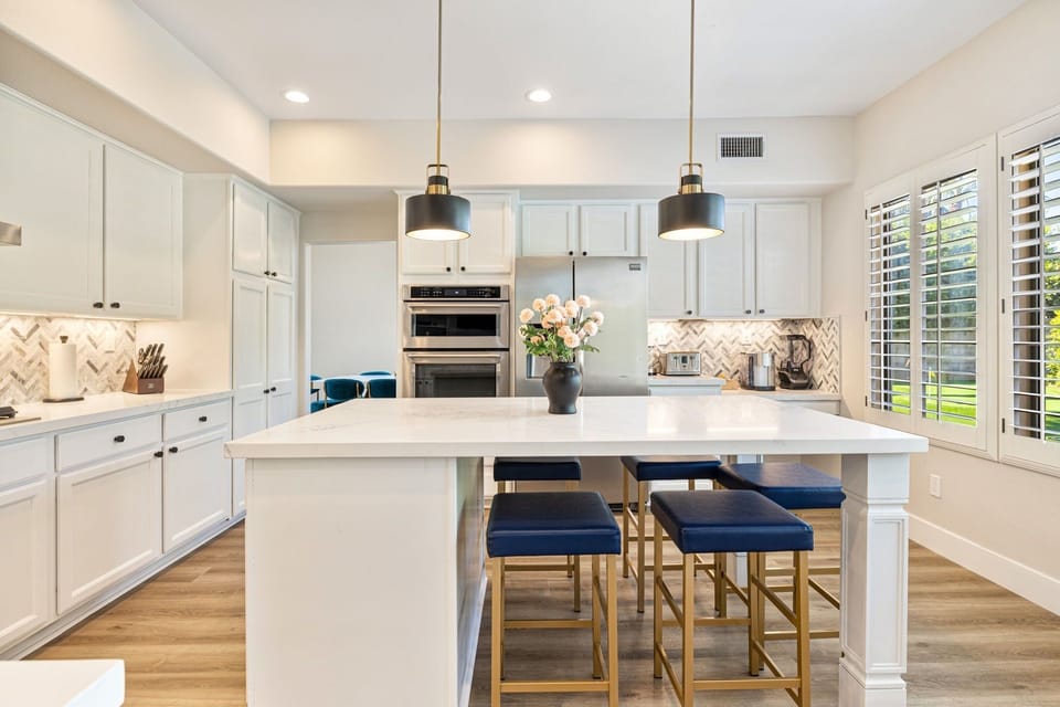 A beautiful Chef’s kitchen that has everything you need