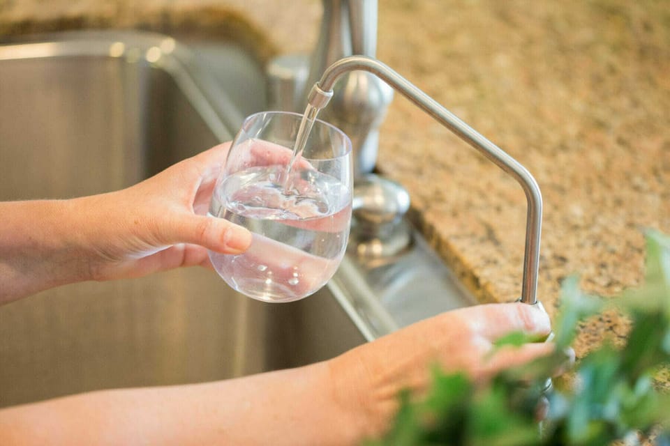 Cold and boiling drinking water - no need to carry bottled water with you!