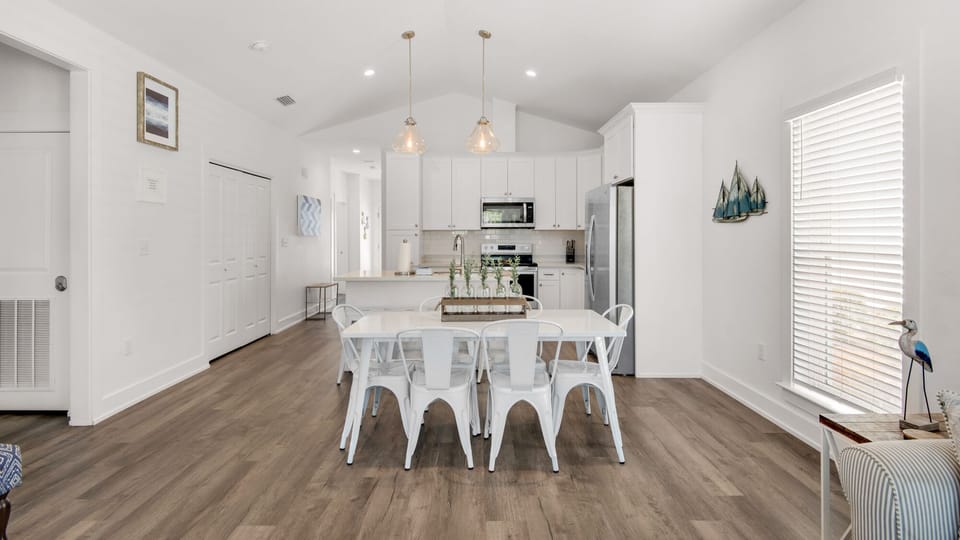 128 Sea Breeze Circle Main Open Concept Area
