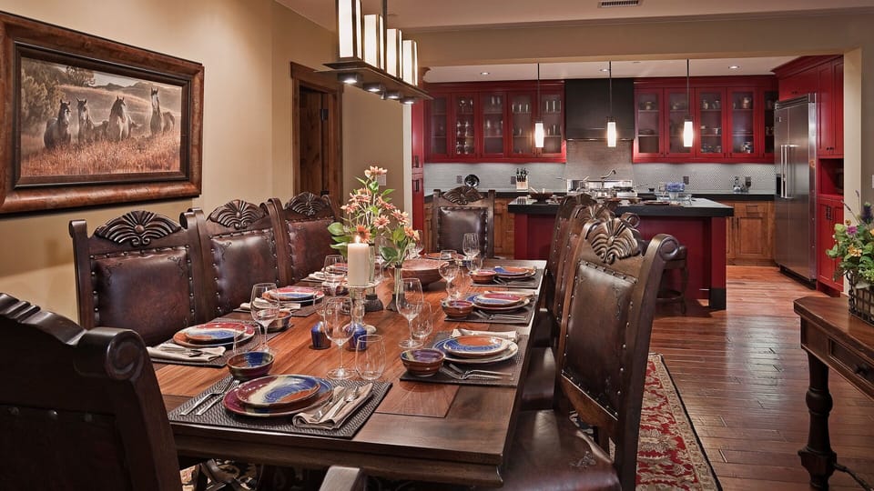 Dining Area, Main Level - Seating for eight