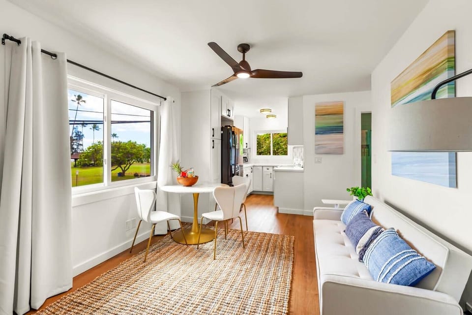 2ND UNIT LIVING ROOM