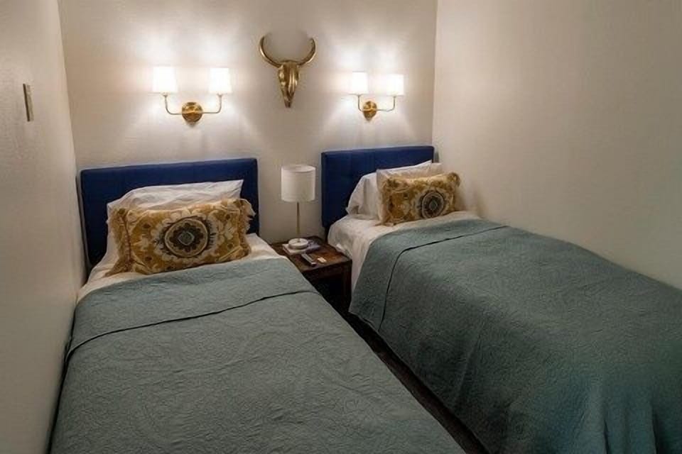 Bedroom, Room, Indoors, Furniture, Bed