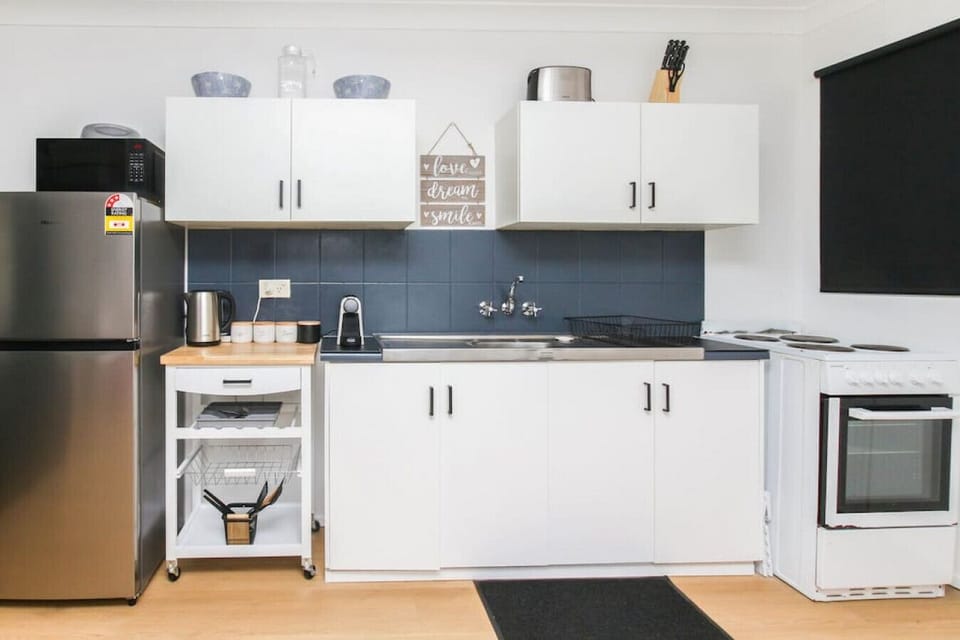 Fully equipped kitchen - stove, oven, fridge, coffee machine and more
