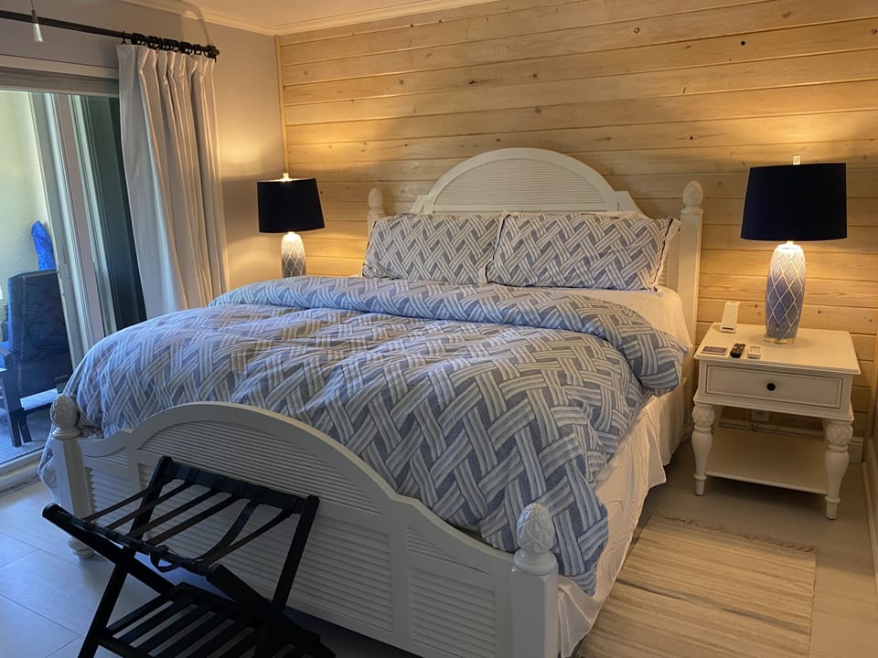 2nd beachside bedroom
