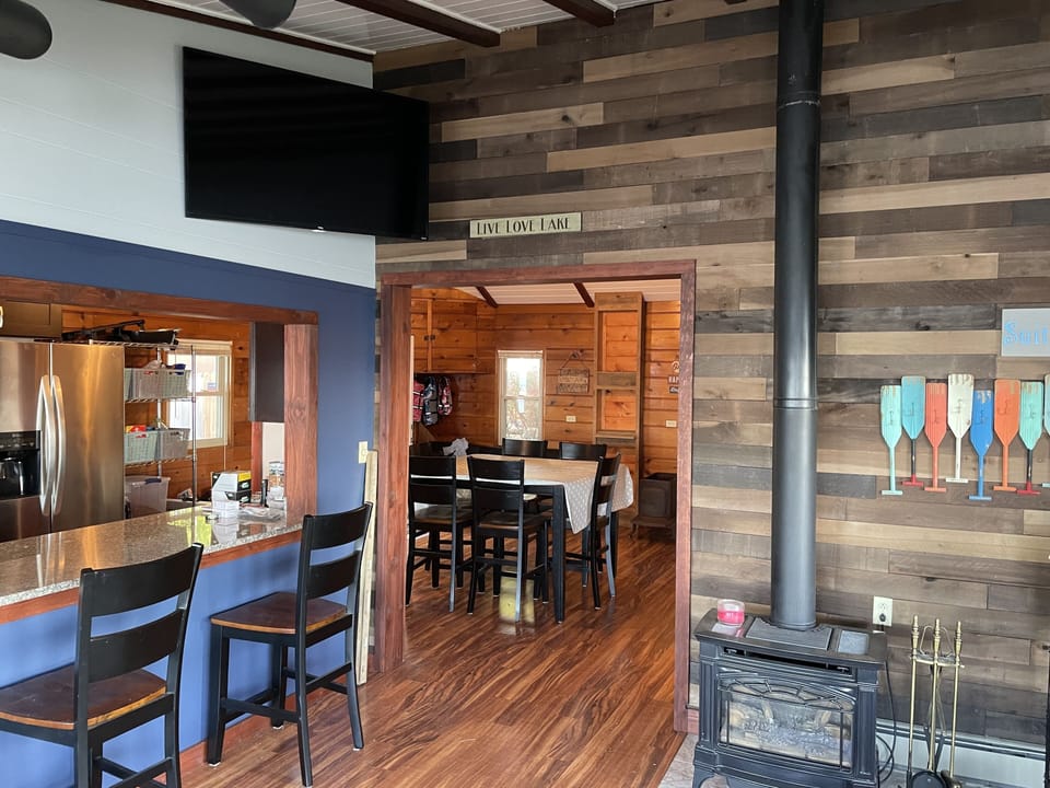 View looking to dining room from living room 