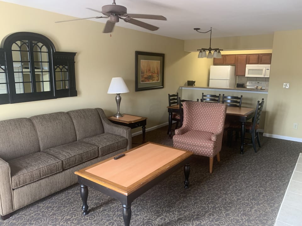 Plenty of space in your living room for you to feel right at home. 