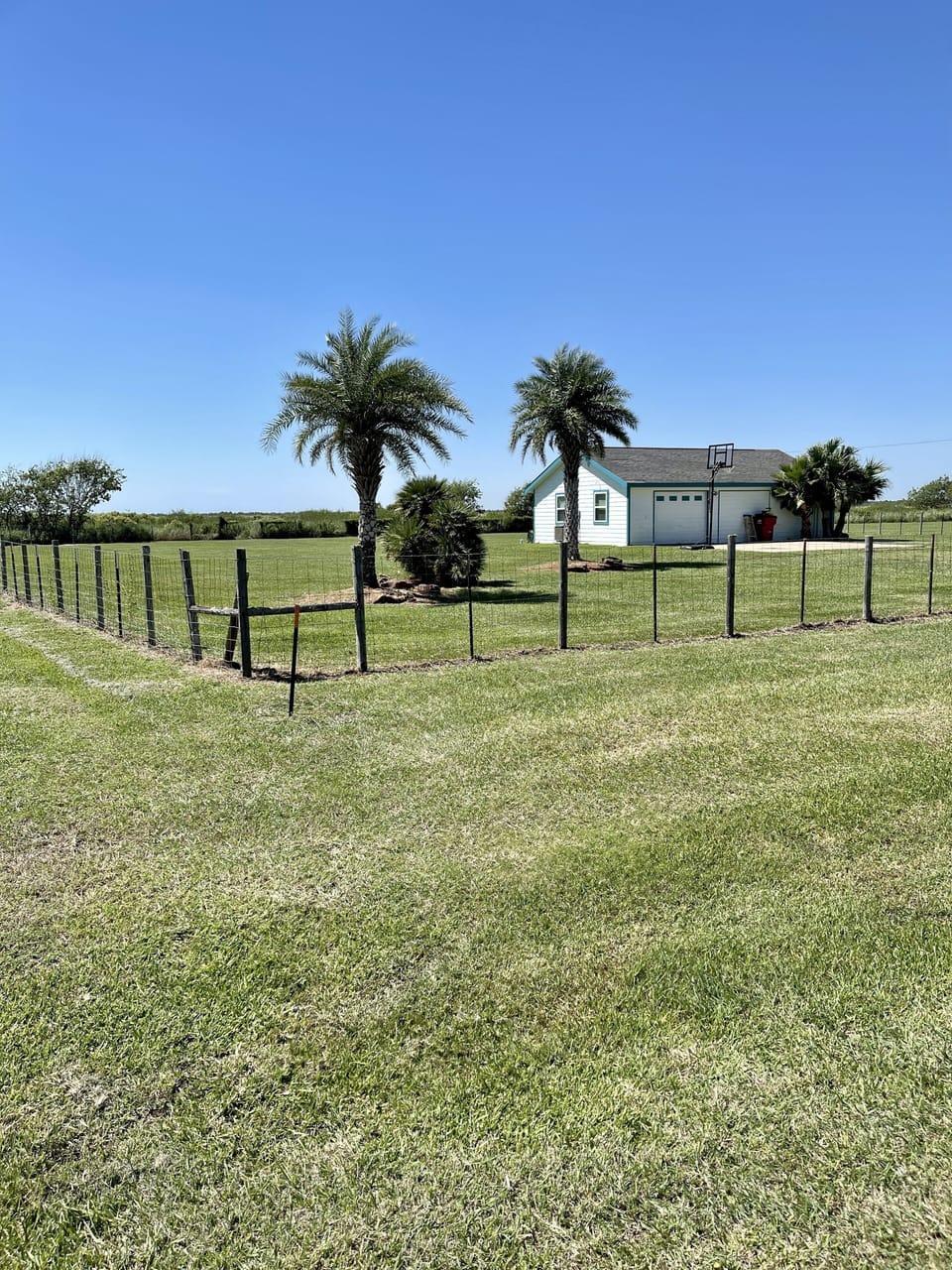 left side of the house from the street