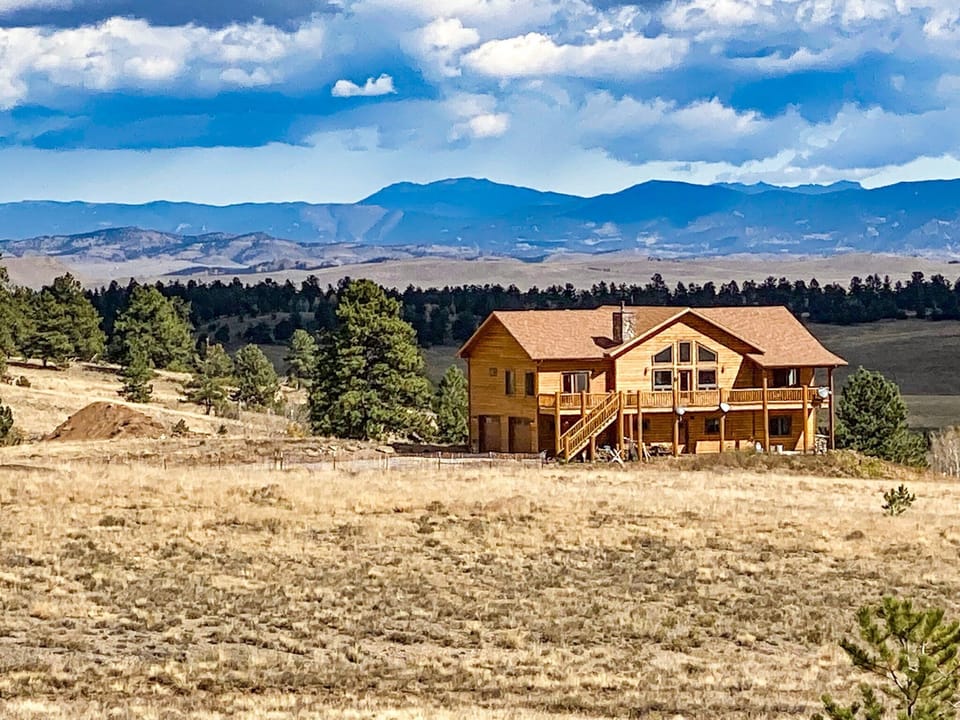 Peaks & Prairies Retreat is a  spacious home on more than 8 acres of land