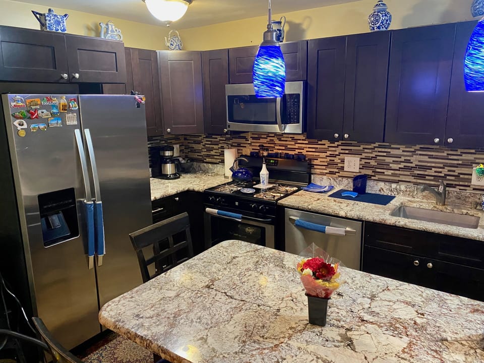 Kitchen, main level