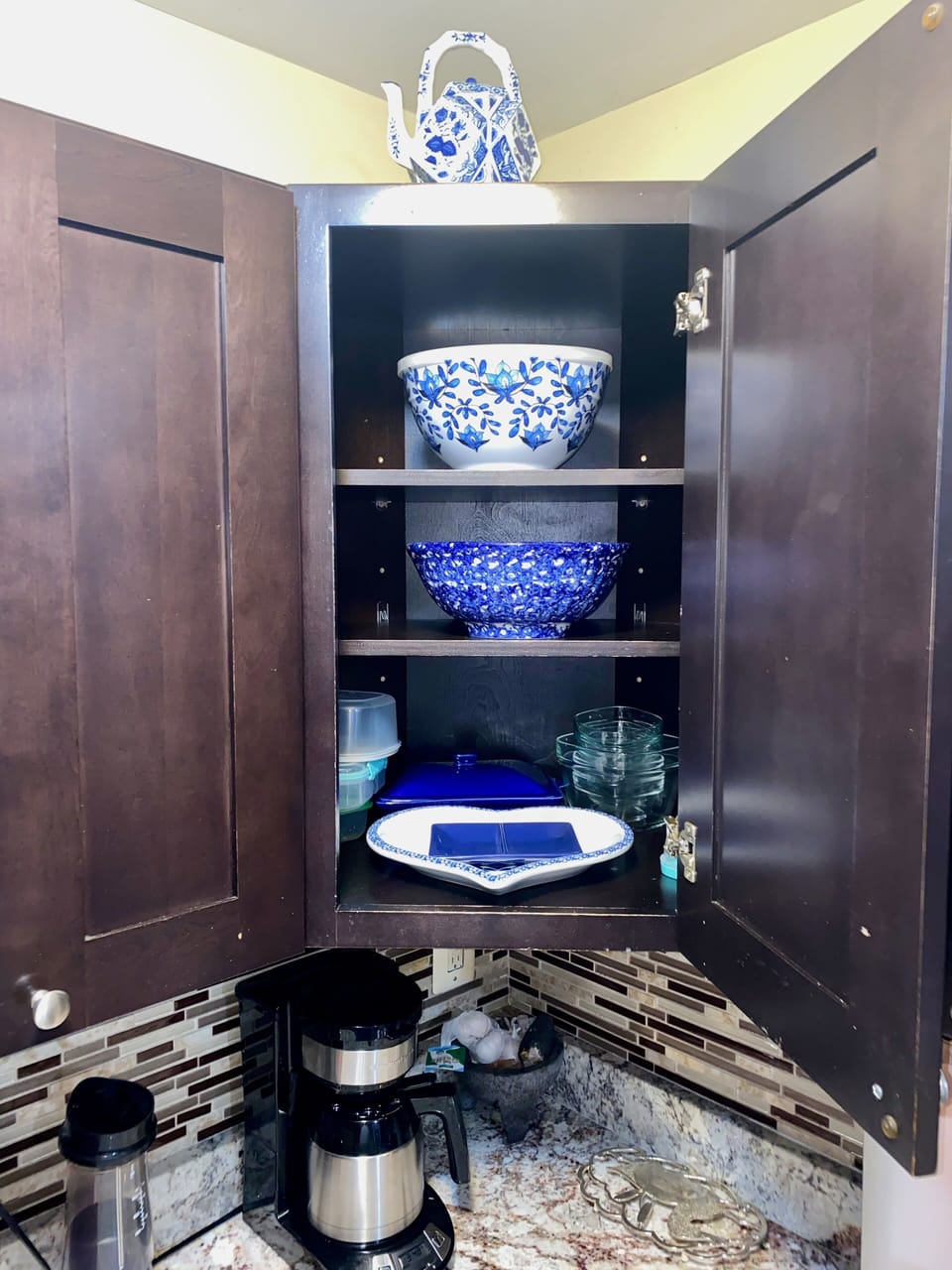 Kitchen, main level
