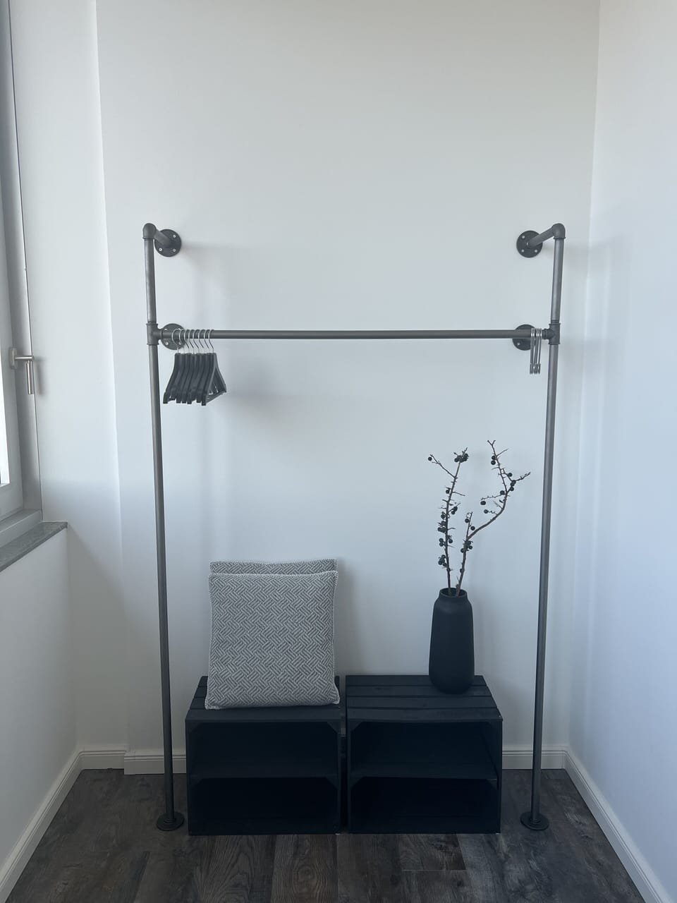 Clothes rail