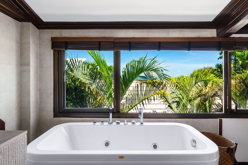 Jacuzzi in Master Bathroom