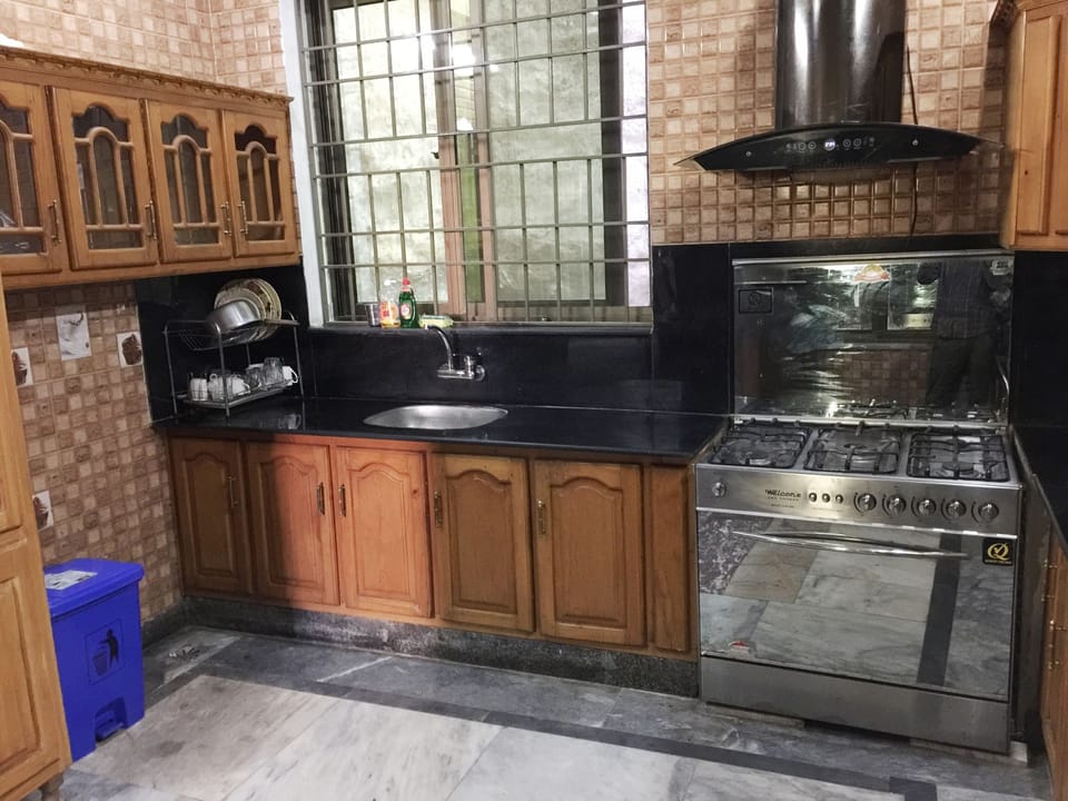 C4 Mirpur City AJK Overseas Pakistanis Villa 3bed Guesthouse
Kitchen 2
