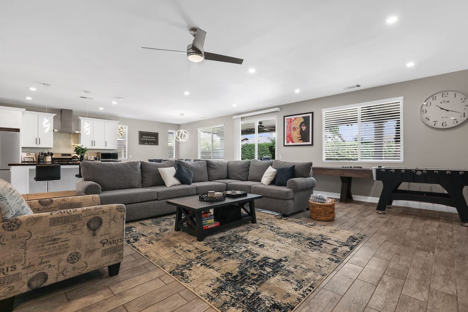 Open Living room/dining room/kitchen