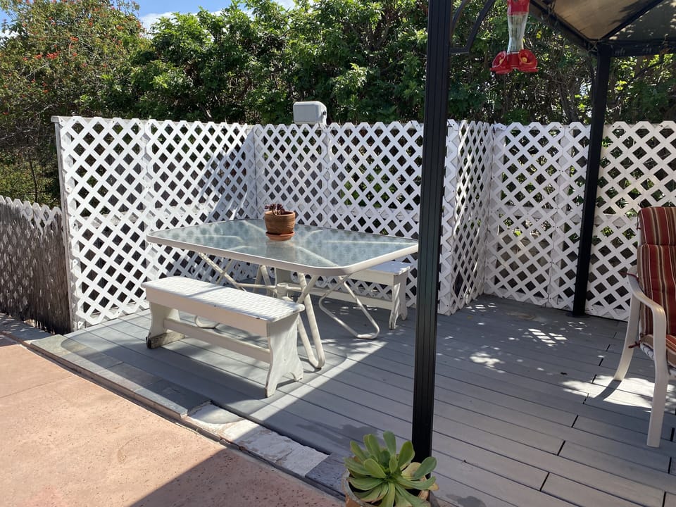 Outdoor dining