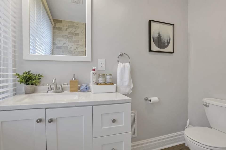 Upstairs bathroom