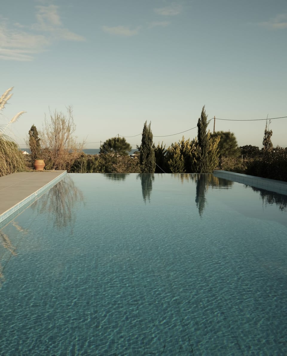 Infinity pool