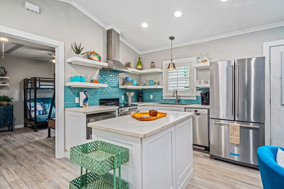 Full Kitchen - Stainless Appliances, Coastal Touches