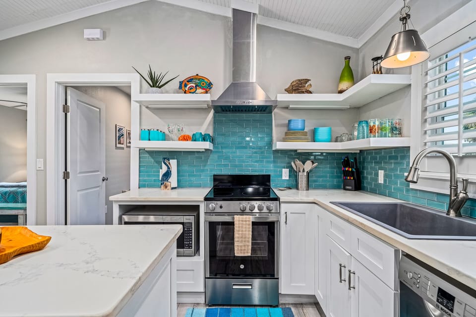 Full Kitchen - Stainless Appliances, Coastal Touches
