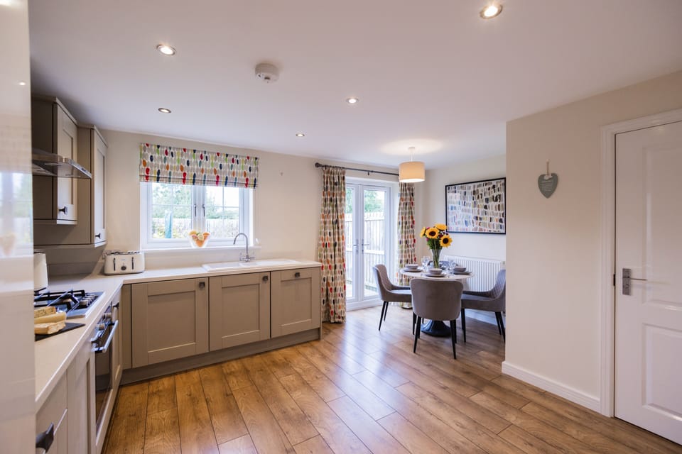Kitchen dining area 