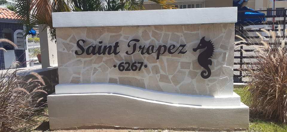 Entrance on Isla Verde Ave. 