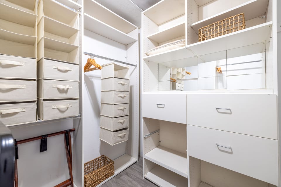 walking closet