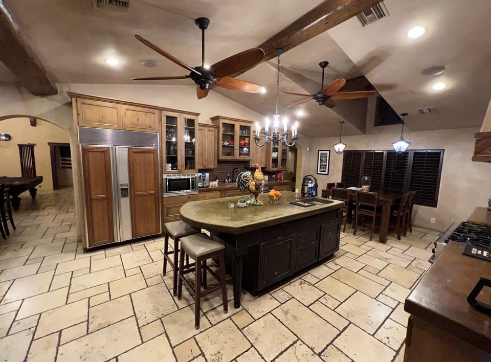 Main Kitchen (Viking Appliances)
