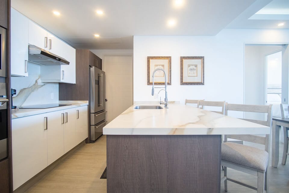 View to the kitchen and bar table