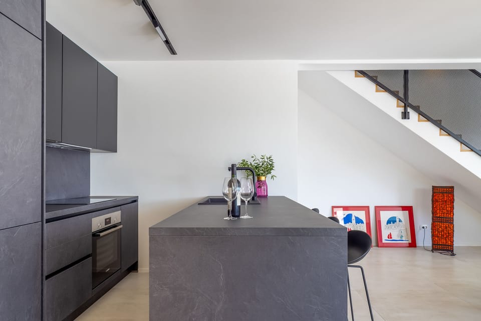Full size kitchen