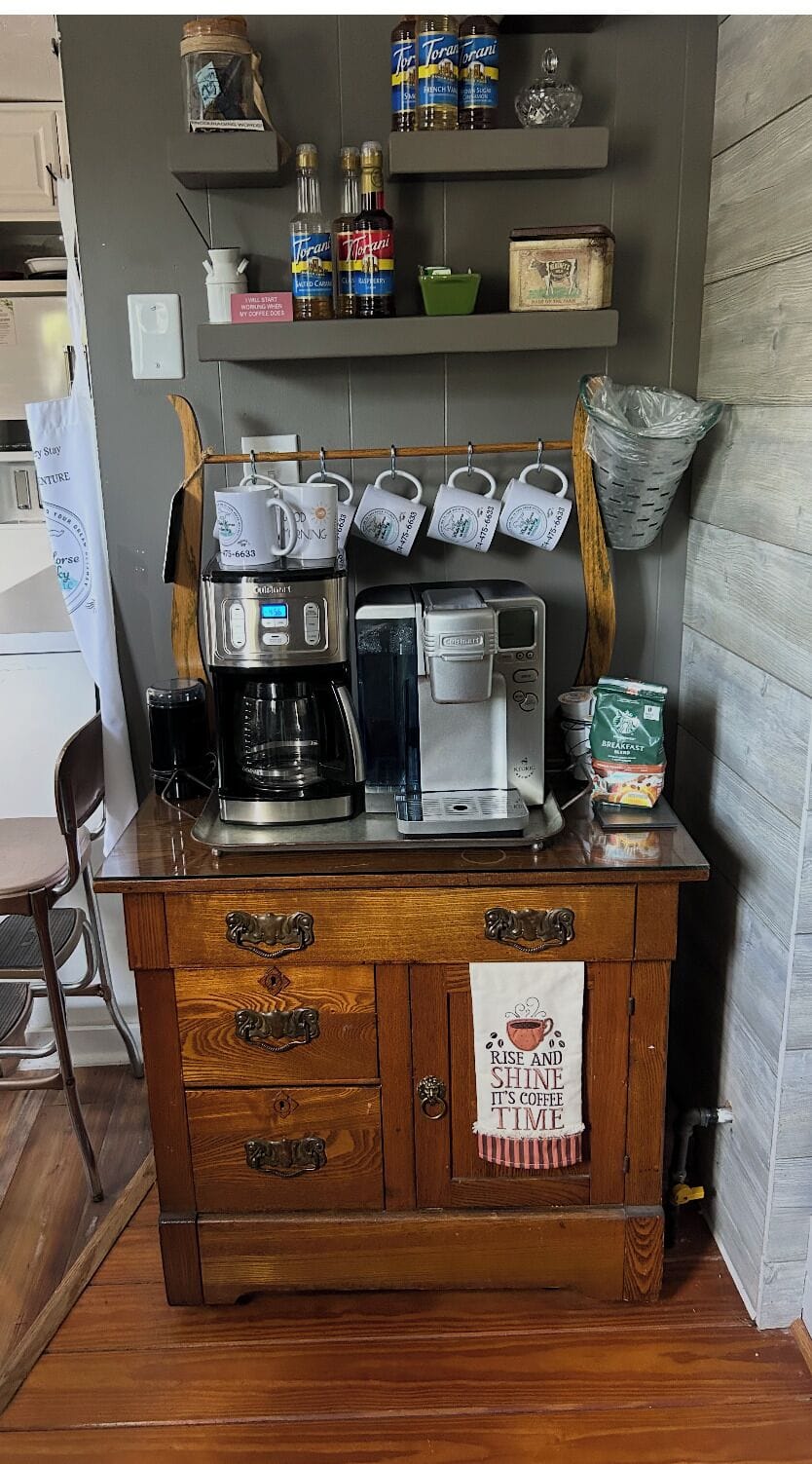 Coffee ' Made Your Way'  Bar: Grind your own beans or ours, waking up to your favorite fresh ground aroma from our Cuisinart coffee maker, or choose from a variety of flavors in our basket of pods  using our Single cup  Cuisinart  Coffee Maker.
