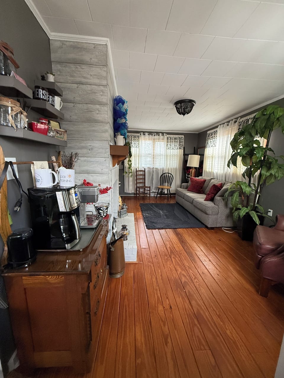 Fireplace Room:  Deluxe  Coffee Bar,  Queen Sleeper Sofa, Recliner, Extra Kitchen chairs