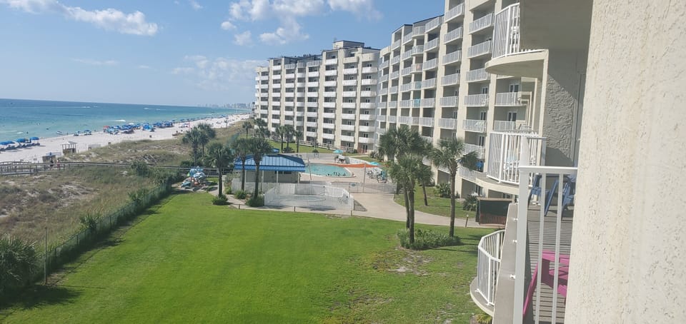 View of the pool and Hot tub